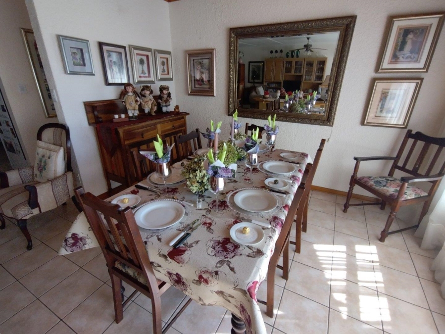 5 Bedroom Property for Sale in Wavecrest Eastern Cape